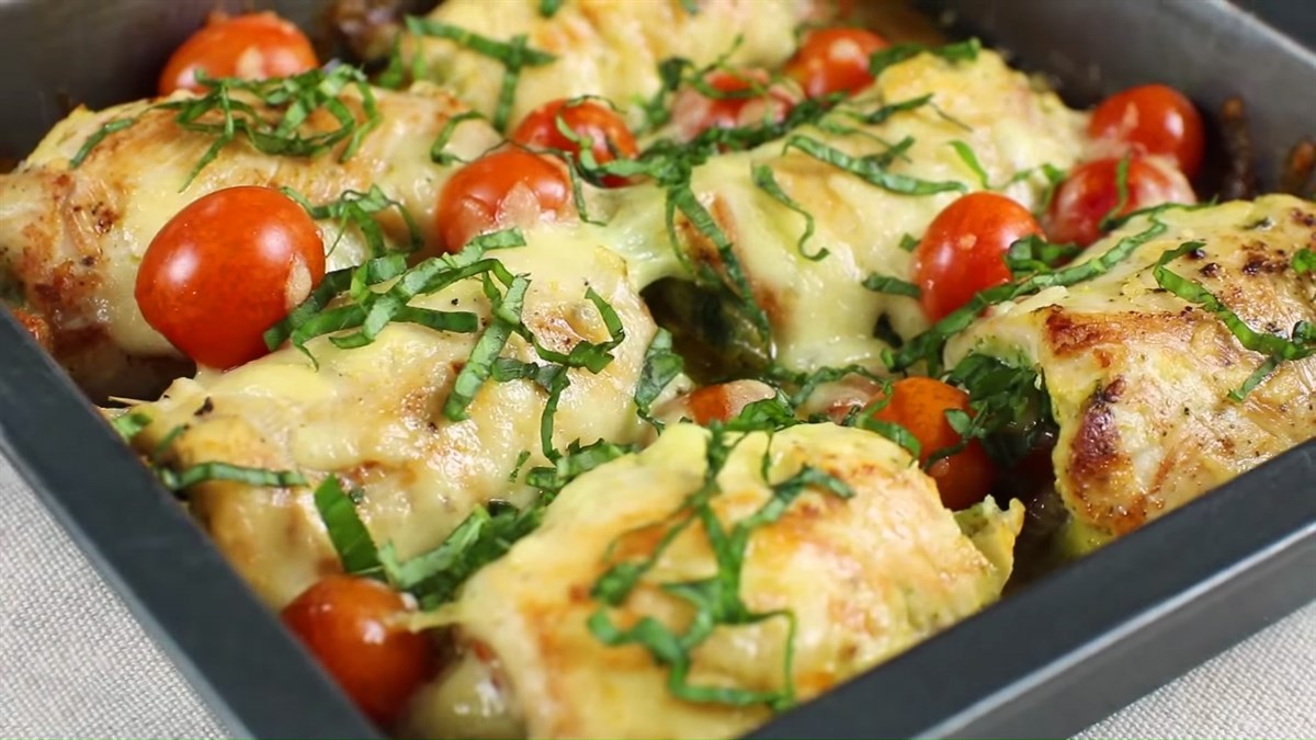 uc-ga-cuon-sot-pesto-thumbnail